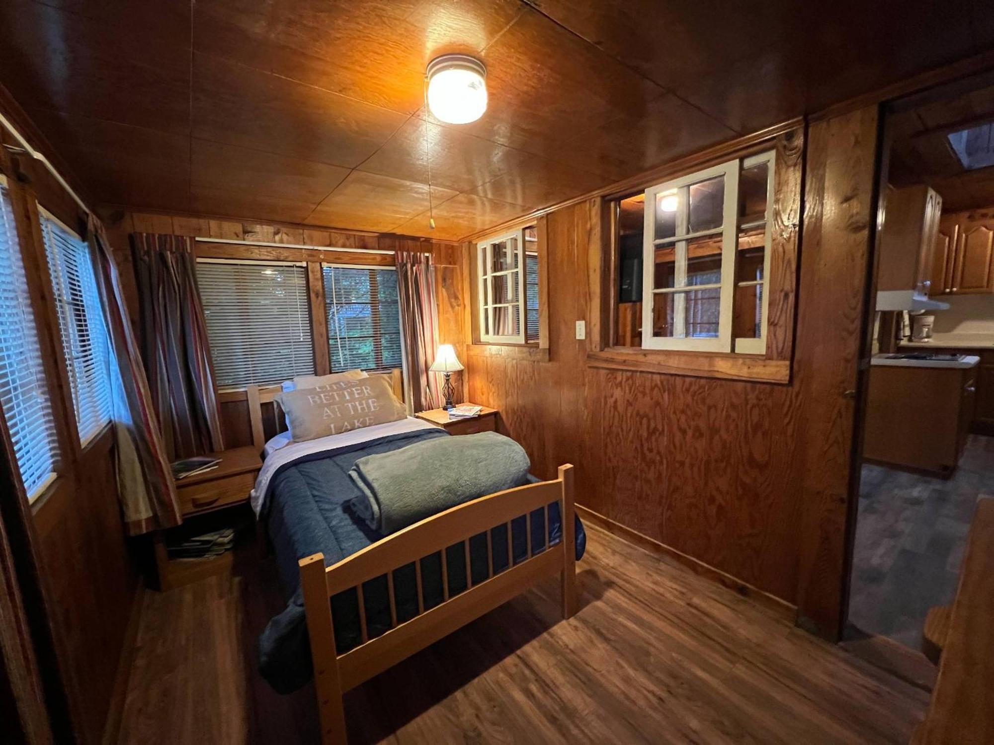 Mountain Lake Cottages 亨德森维尔 外观 照片