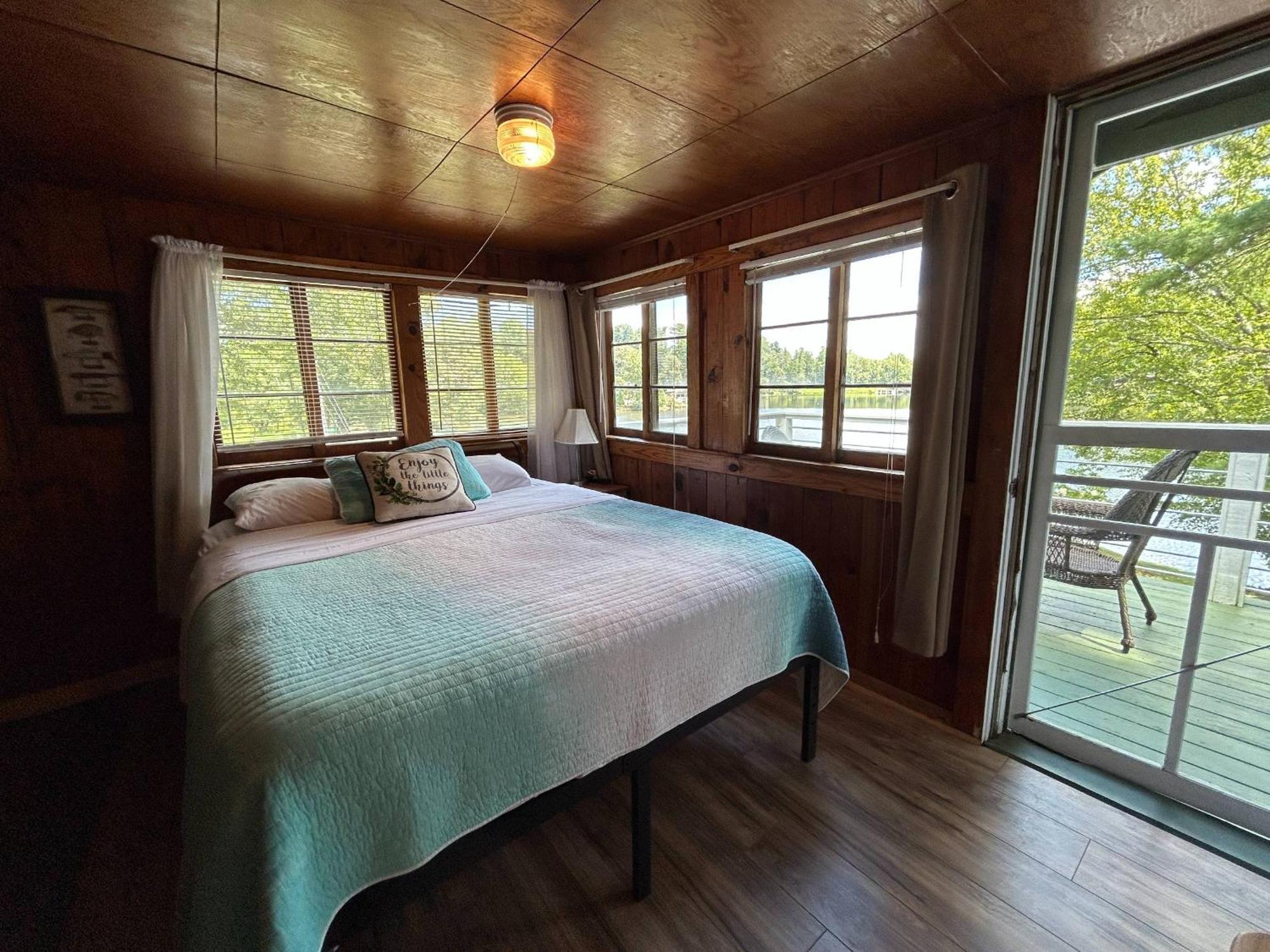 Mountain Lake Cottages 亨德森维尔 外观 照片