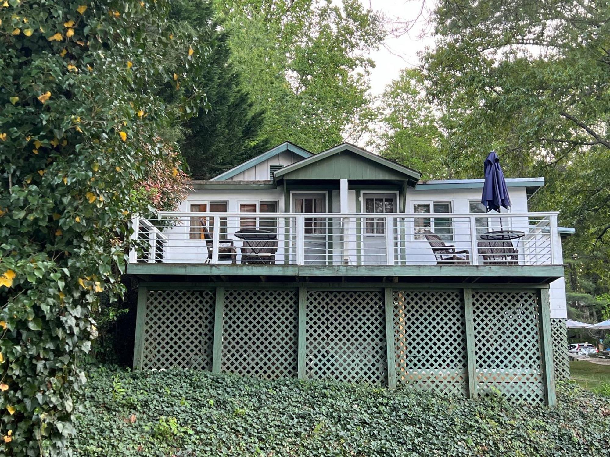 Mountain Lake Cottages 亨德森维尔 外观 照片