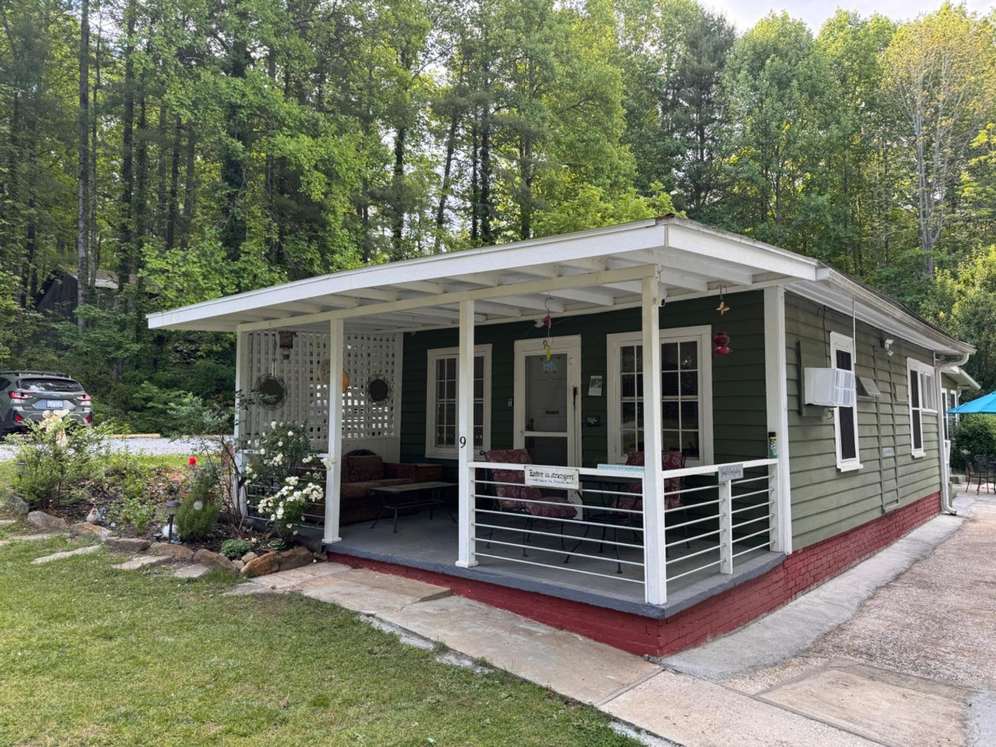 Mountain Lake Cottages 亨德森维尔 外观 照片