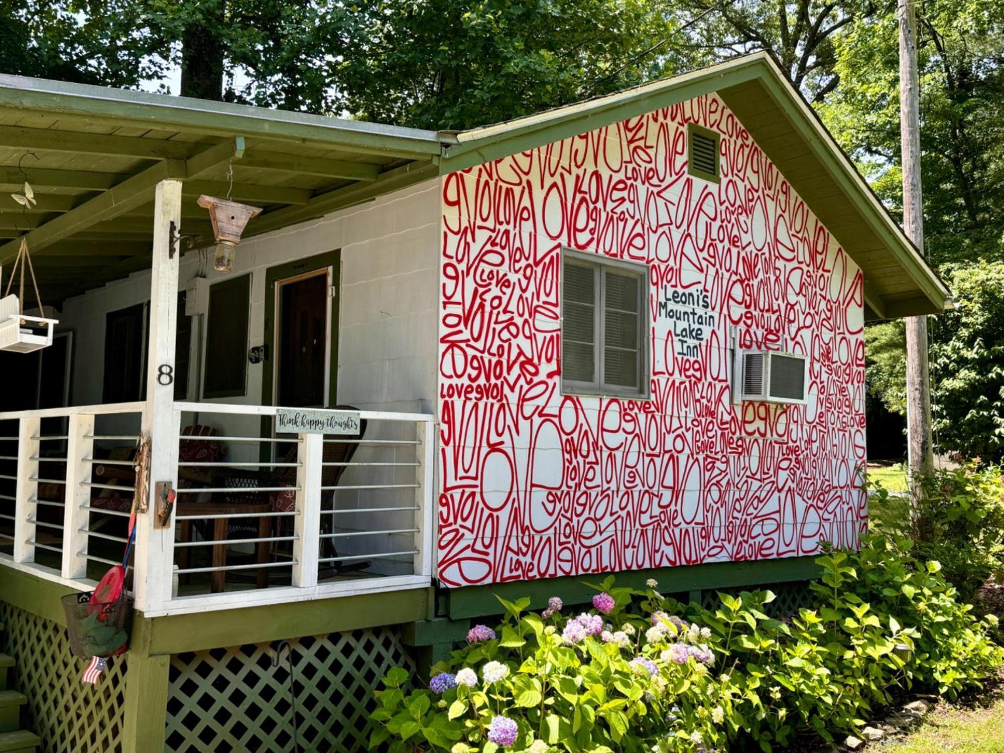 Mountain Lake Cottages 亨德森维尔 外观 照片