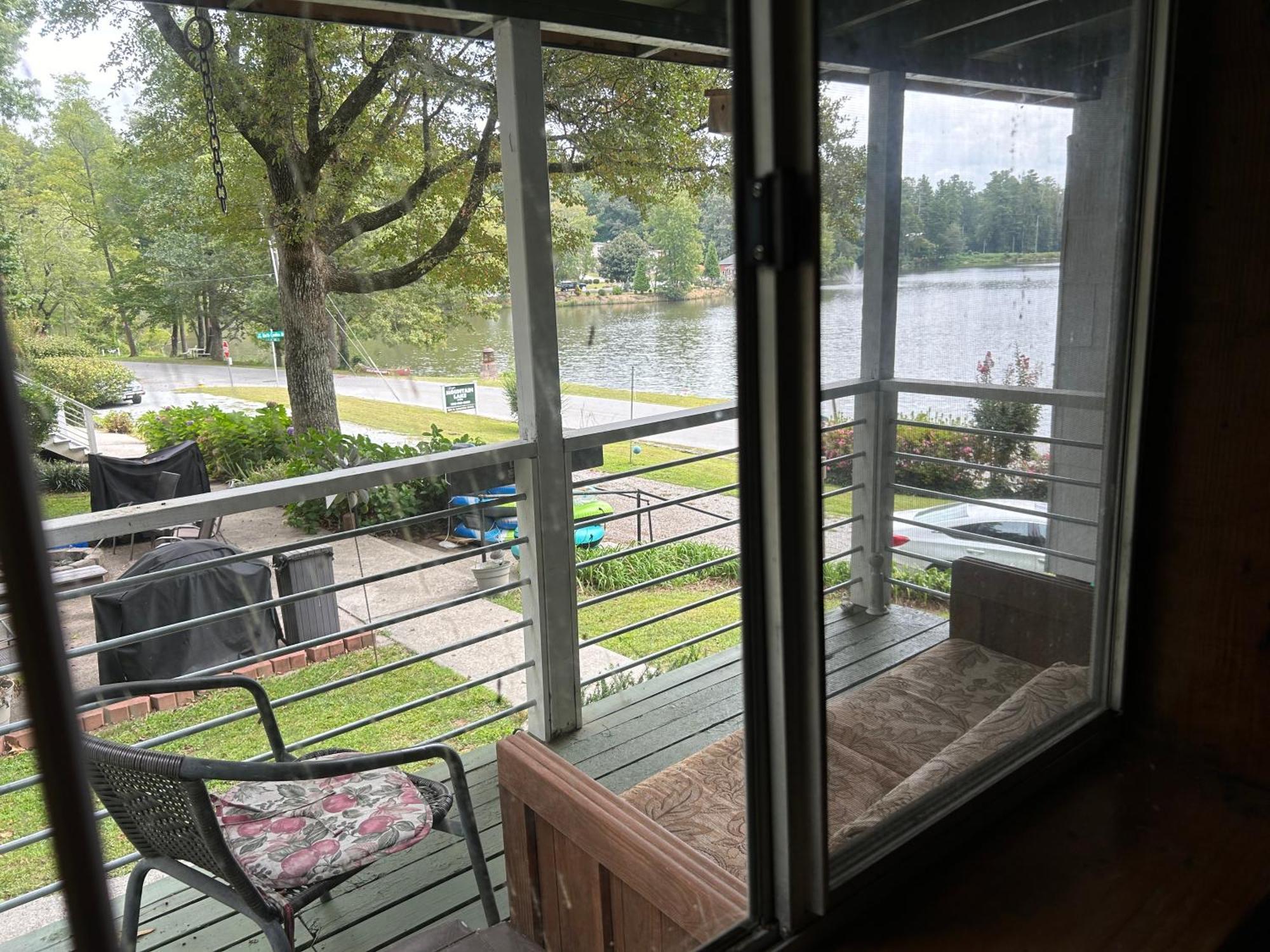 Mountain Lake Cottages 亨德森维尔 外观 照片